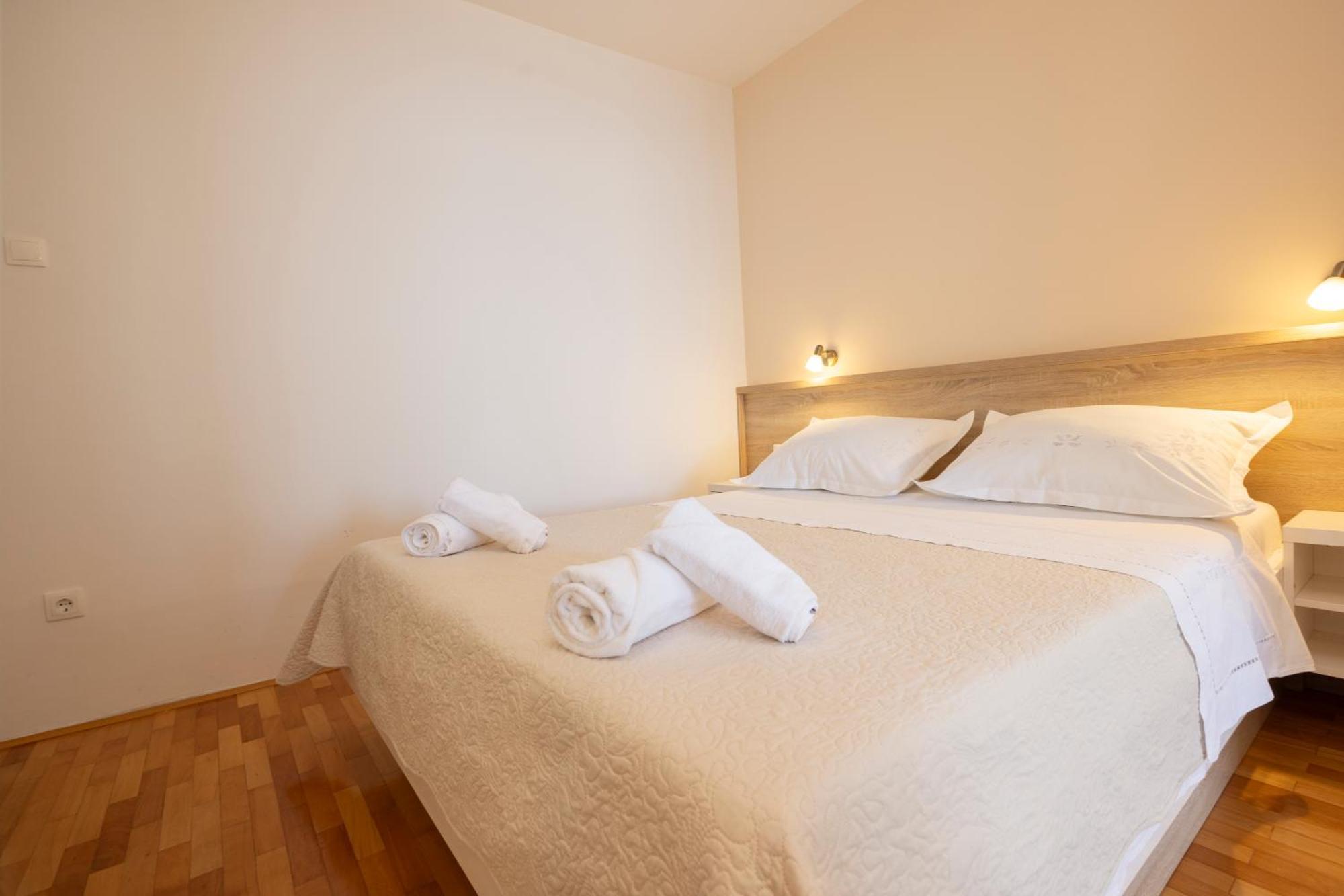 Apartmans Lale Brela Luaran gambar