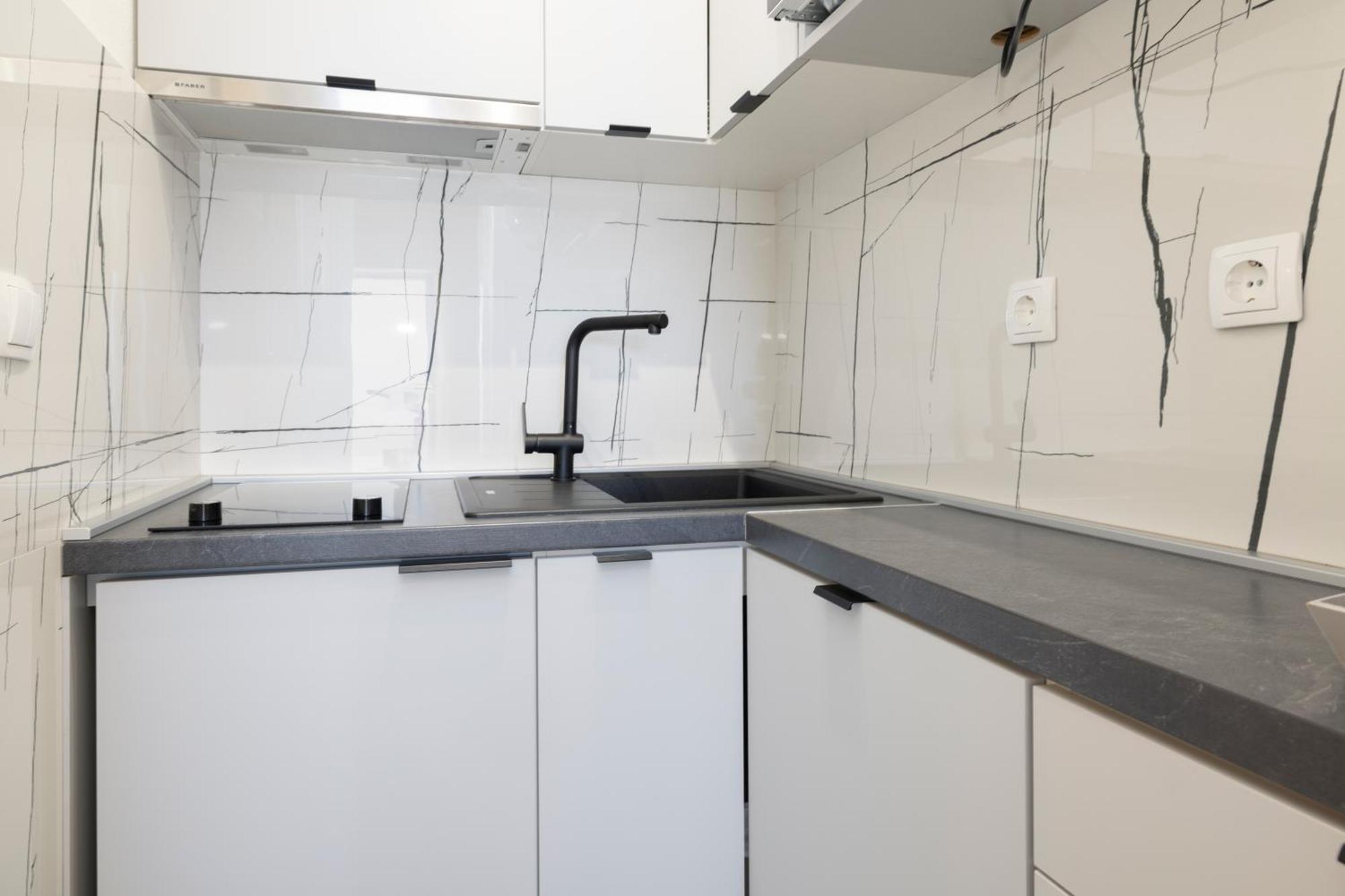 Apartmans Lale Brela Luaran gambar